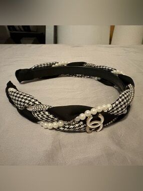 Charm Black & White Braided Pearl Headband with Silver Accent